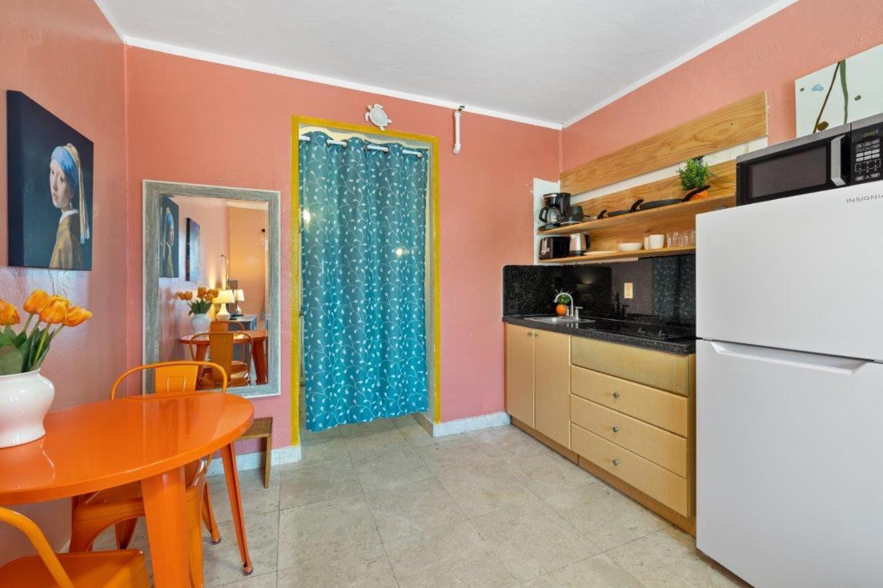 Mantell Plaza Apartments マイアミビーチ エクステリア 写真